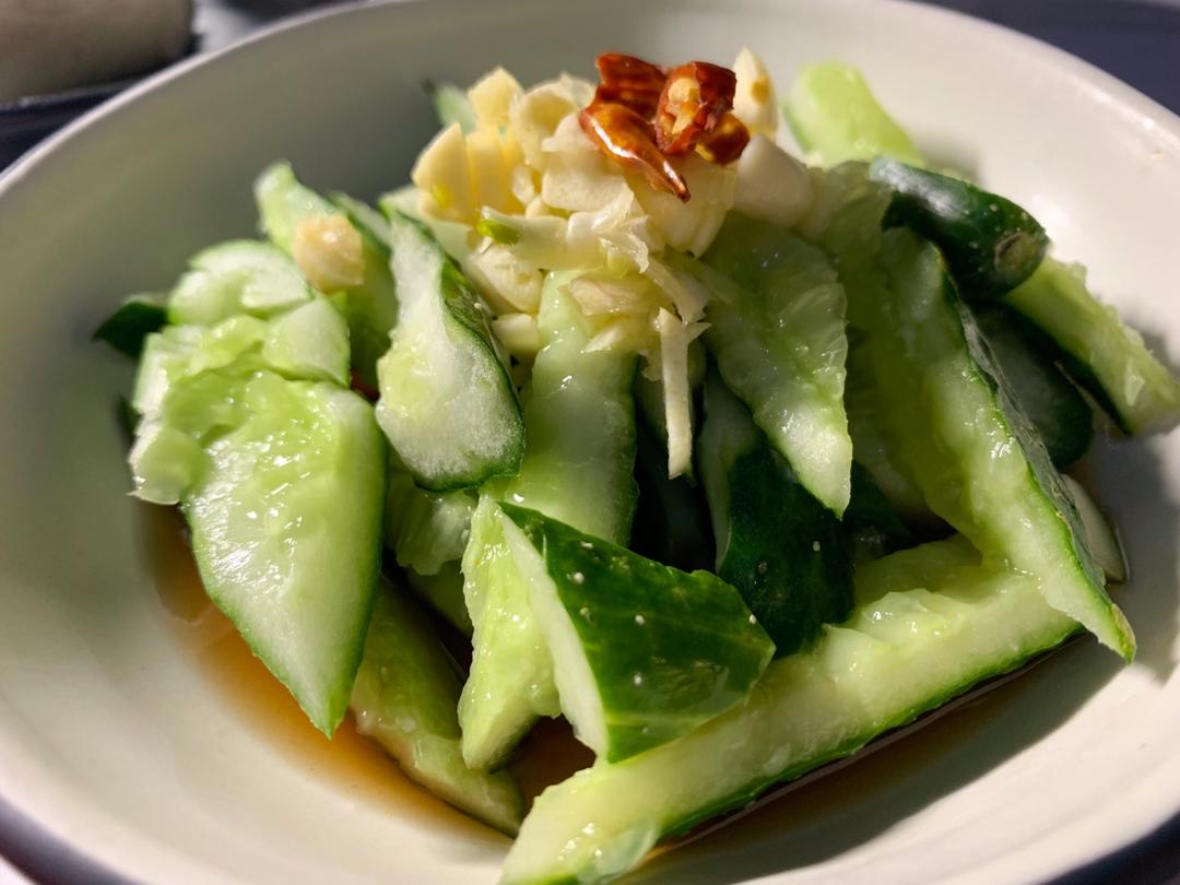 凉拌黄瓜