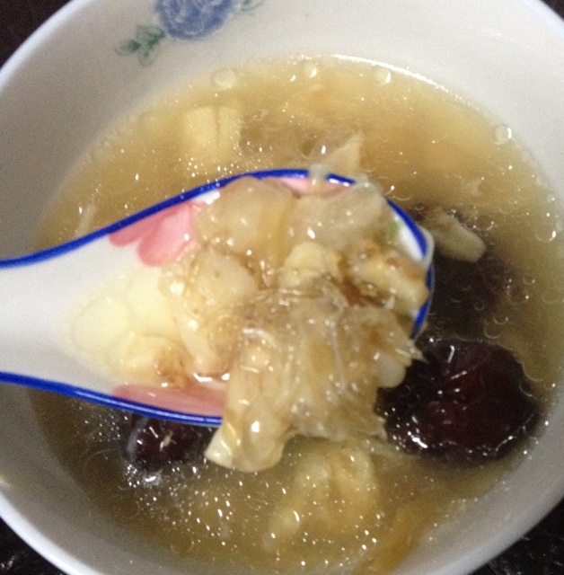 党参鱼翅煲鸡汤