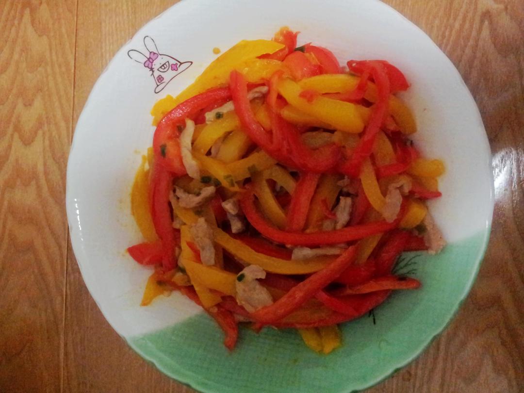 彩椒炒肉丝的做法