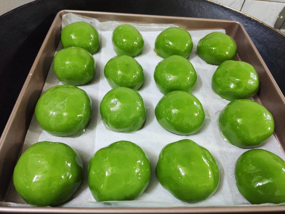 网红青团～～咸蛋黄肉松青团