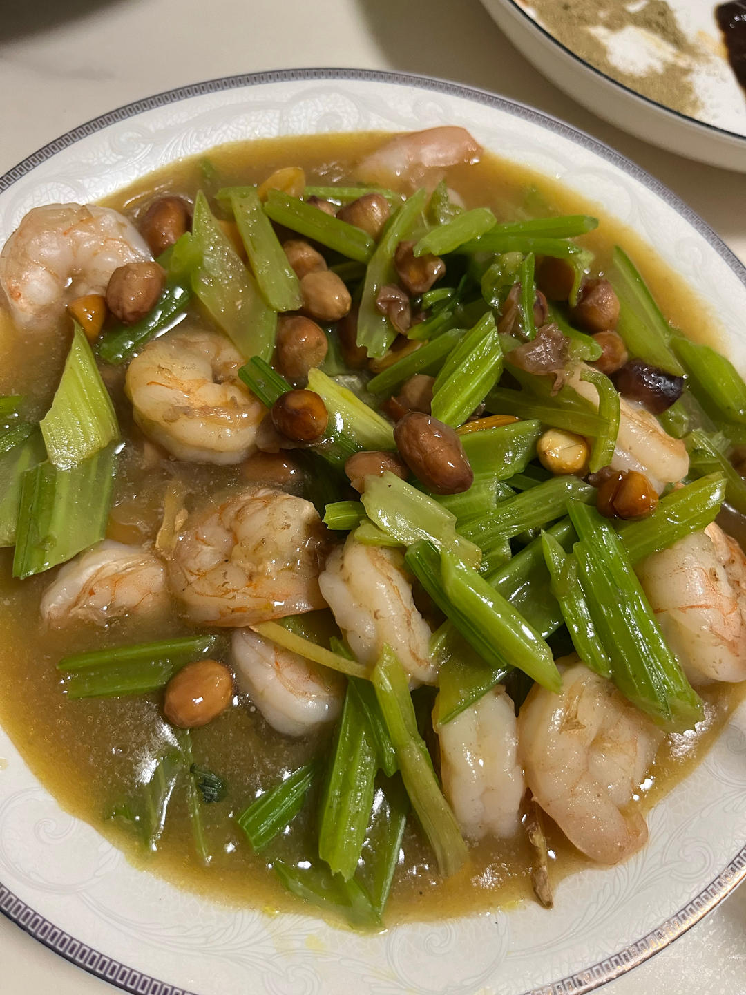 10分钟出锅的【西芹腰果炒虾仁】，清甜脆爽好吃不胖