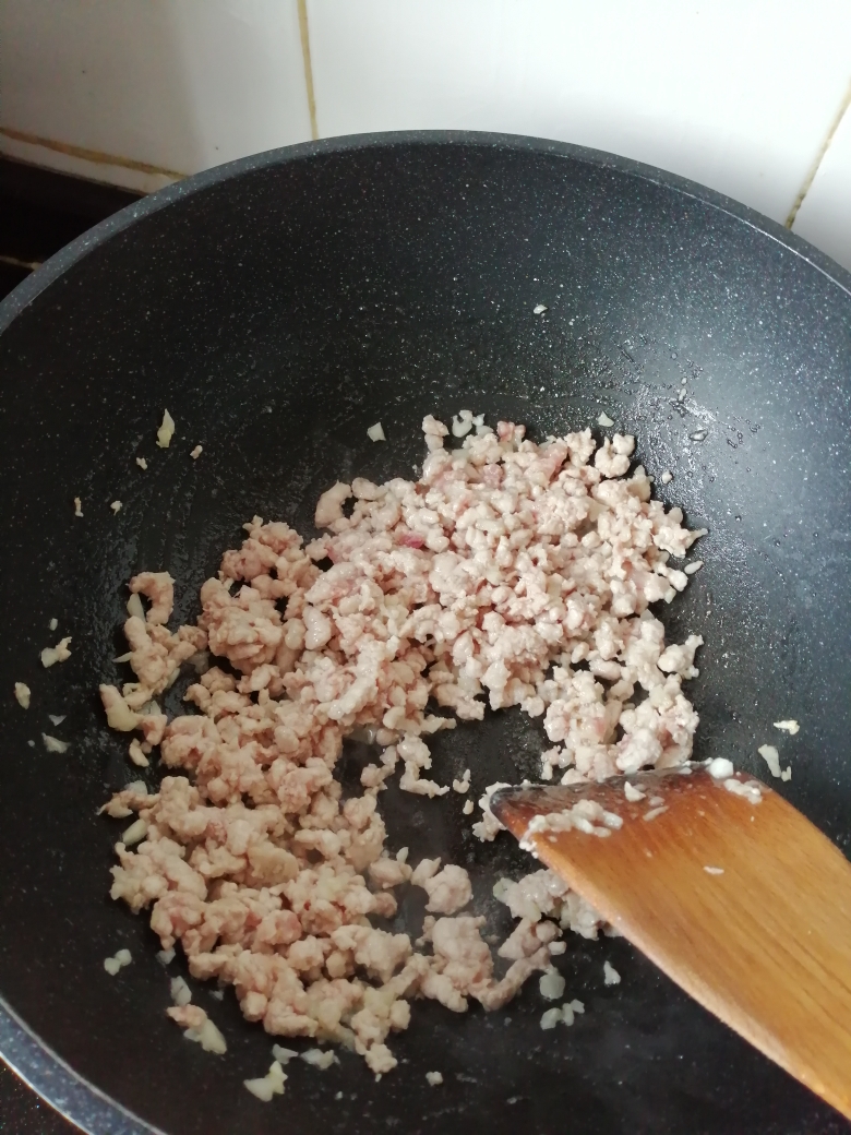 肉末粉条卷着吃的做法 步骤9