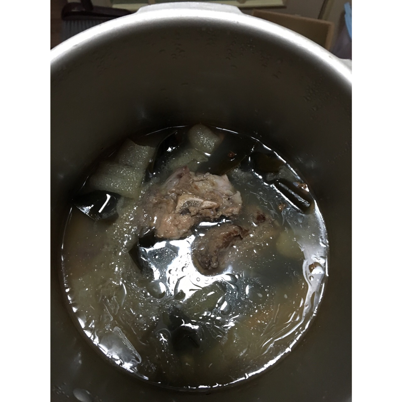 海带排骨汤