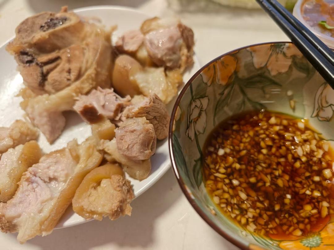 烀肘子的做法