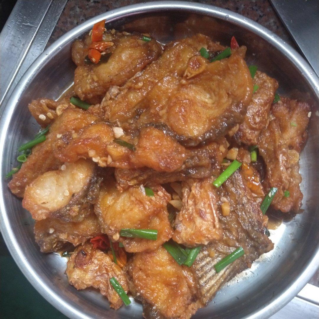 静陌coj6做的红烧鱼块