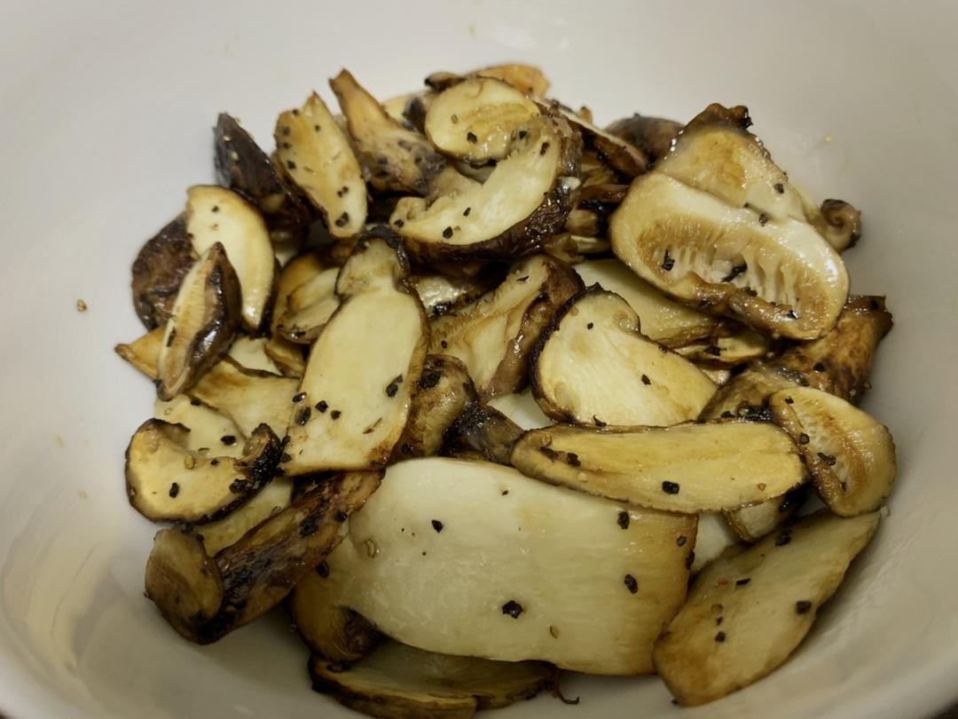 黄油煎松茸