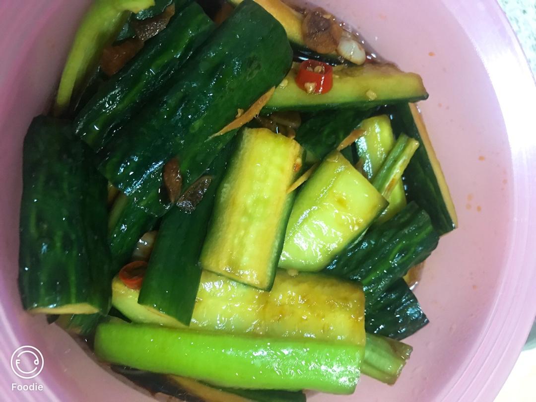 香辣脆爽!开胃又下饭的腌黄瓜