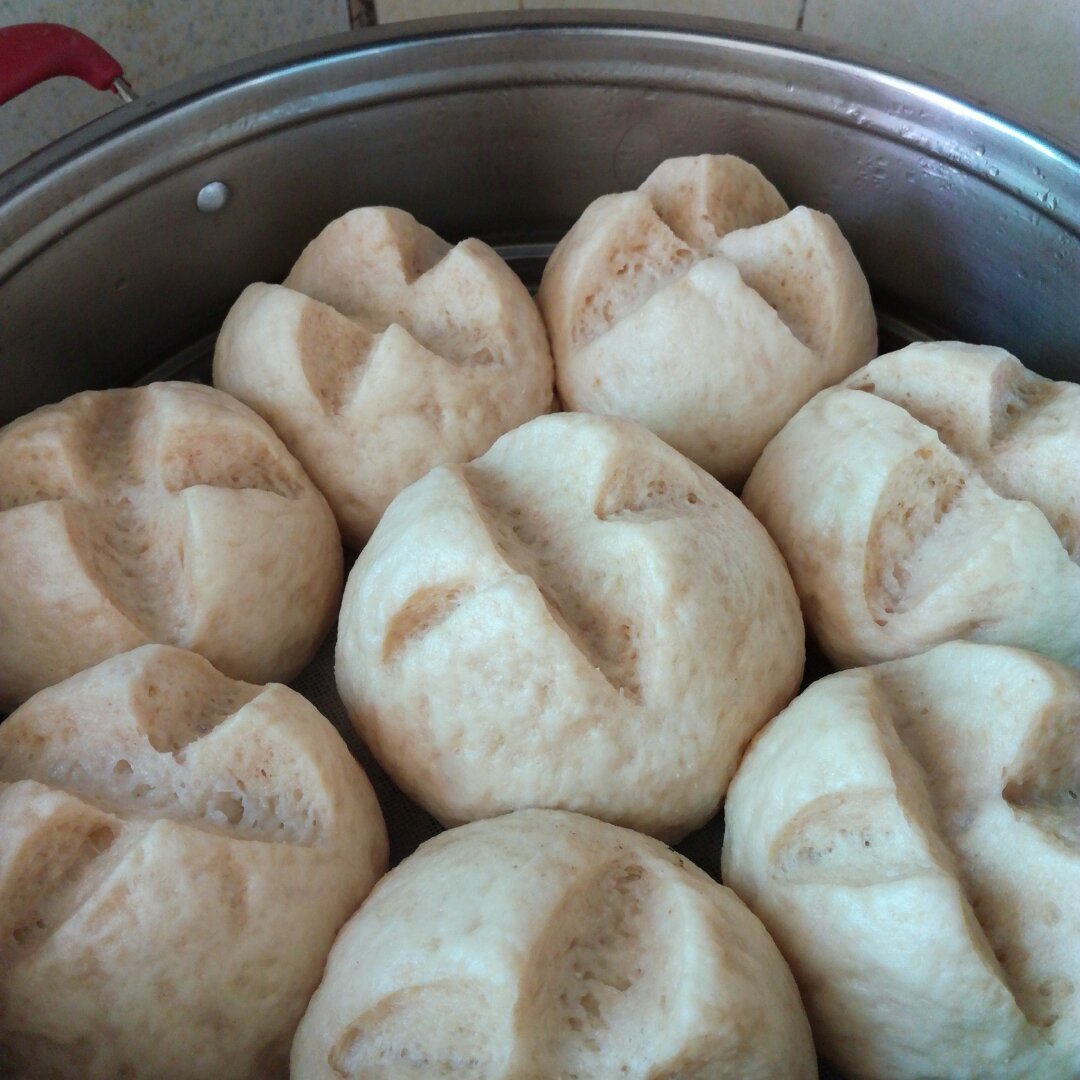 爱糖宝贝做的黄豆面馒头