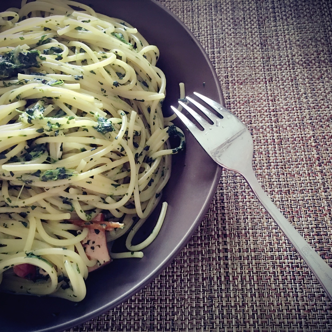 奶油菠菜青酱意大利面