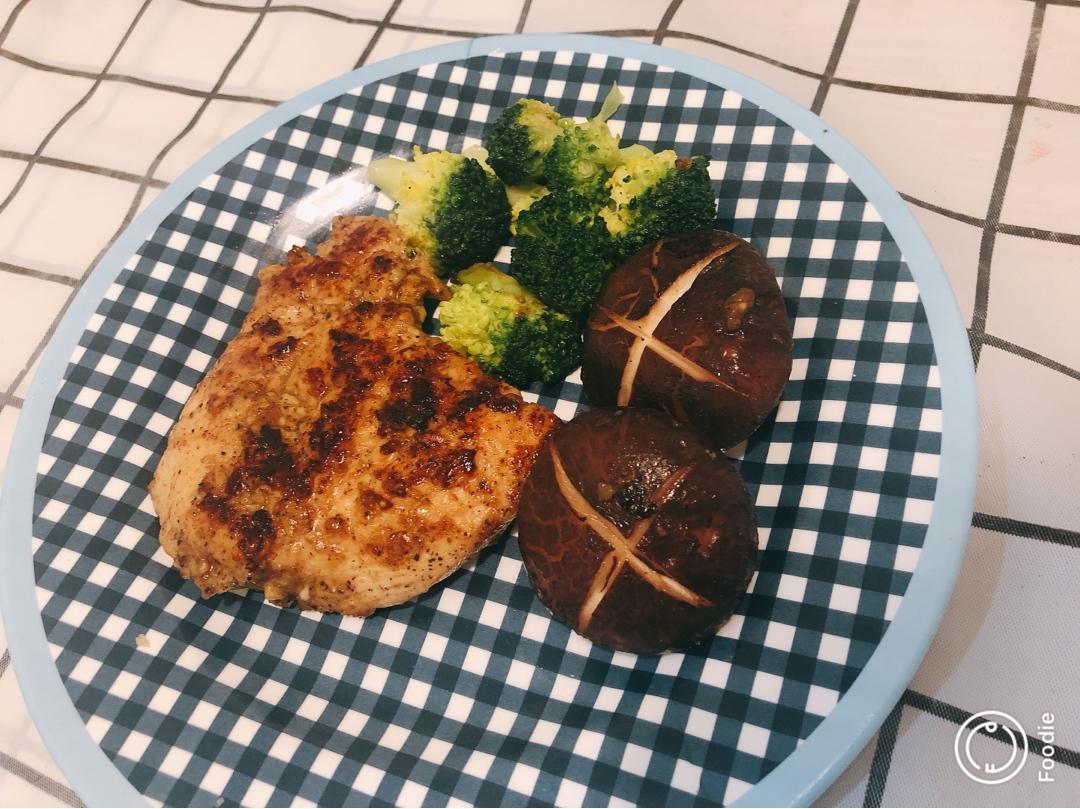 【嫩煎鸡胸肉】