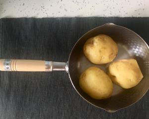 芝士焗土豆泥（一支锅搞定一切）的做法 步骤2