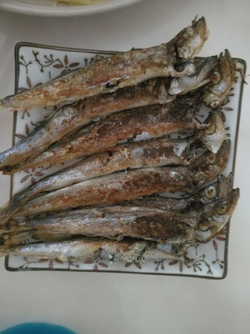 香煎椒盐多春鱼