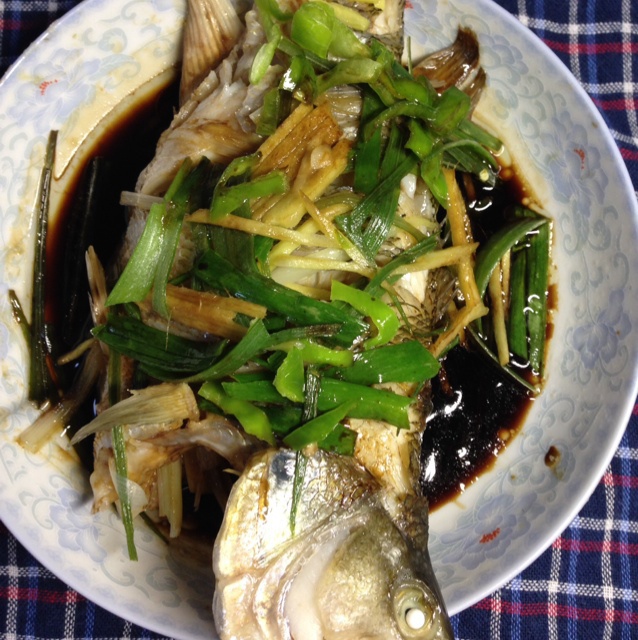 豉油清蒸鱼 清蒸鲈鱼