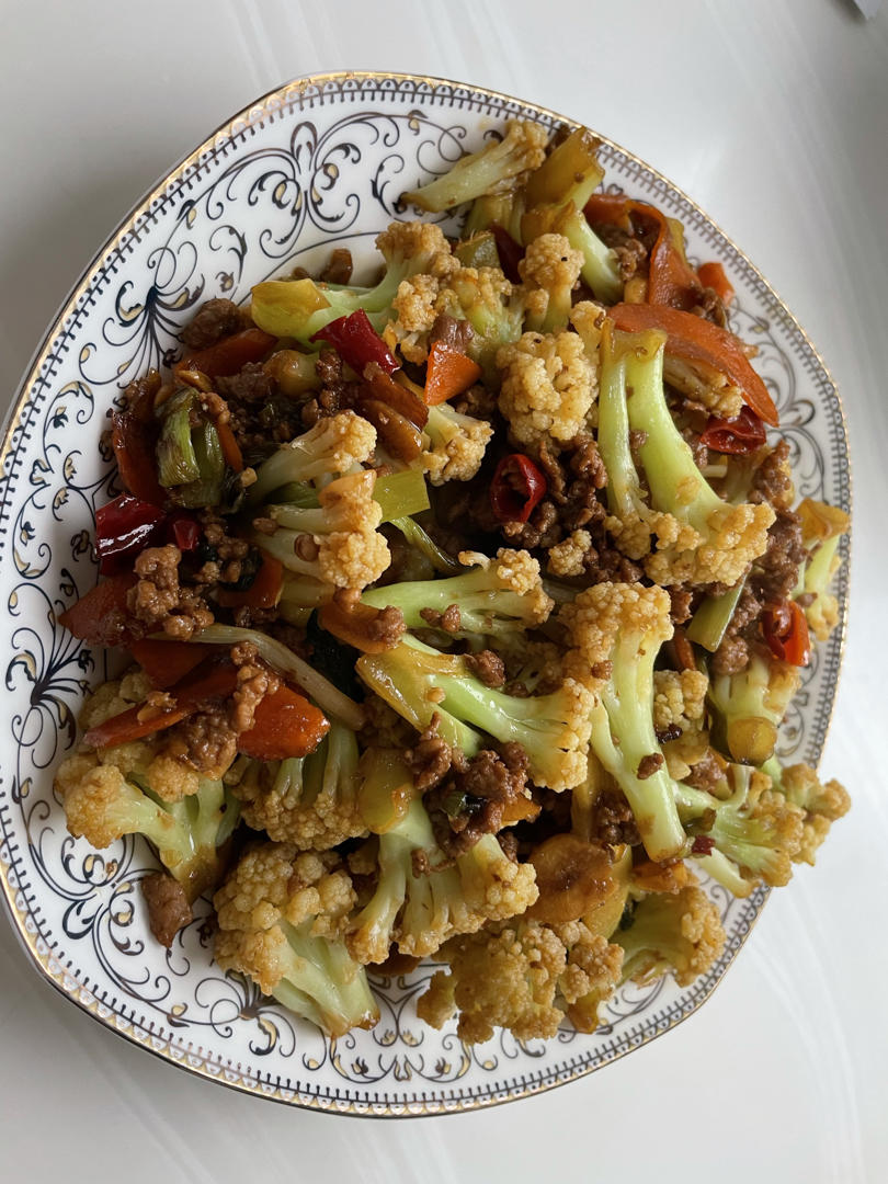 每次下馆子必点的脆脆的干锅花菜🙋