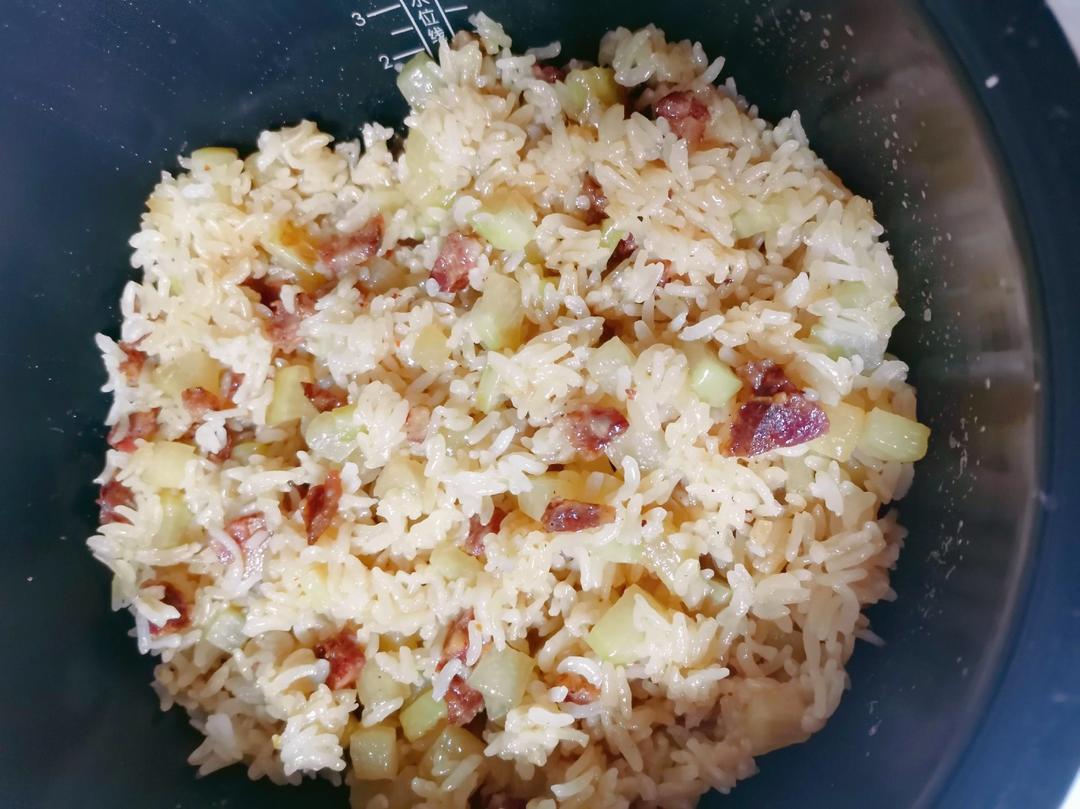 北鼎铸铁锅食谱｜腊肠萝卜饭