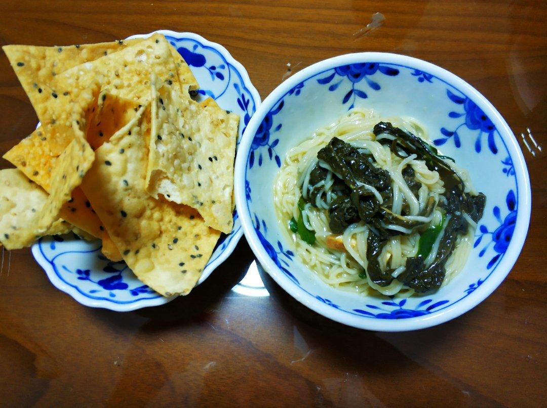 芝麻叶糊涂面条