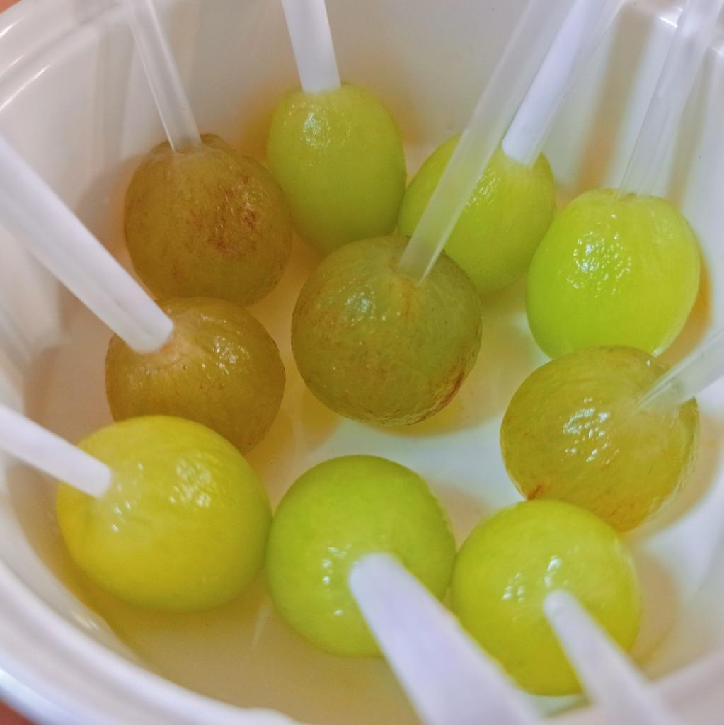 小朋友超爱的葡萄棒棒冰