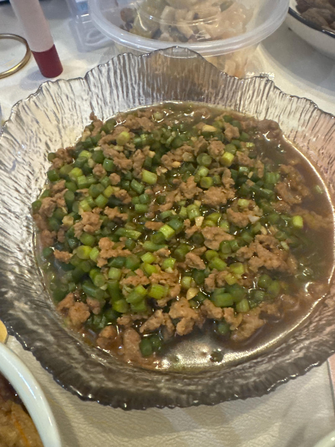 蒜苔炒肉末，三碗米饭都不够吃