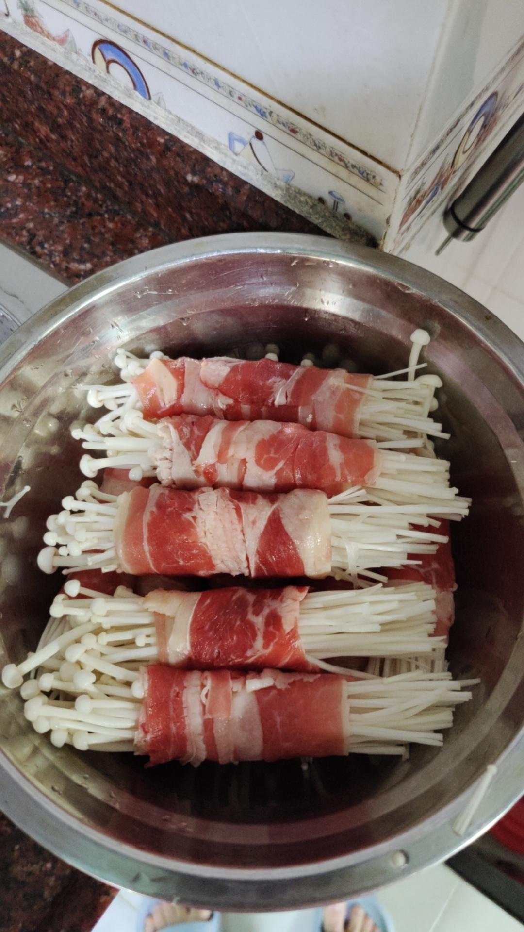 好吃到舔盘的肥牛金针菇卷