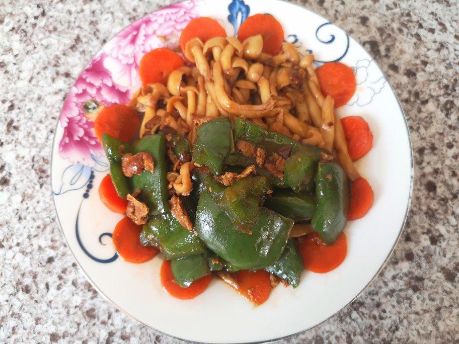 海鲜菇炒青椒
