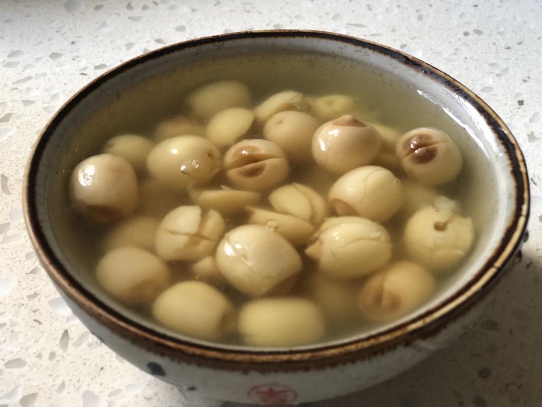 简单、快速泡发莲子