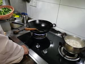 老上海的铁锅菜饭的做法 步骤2