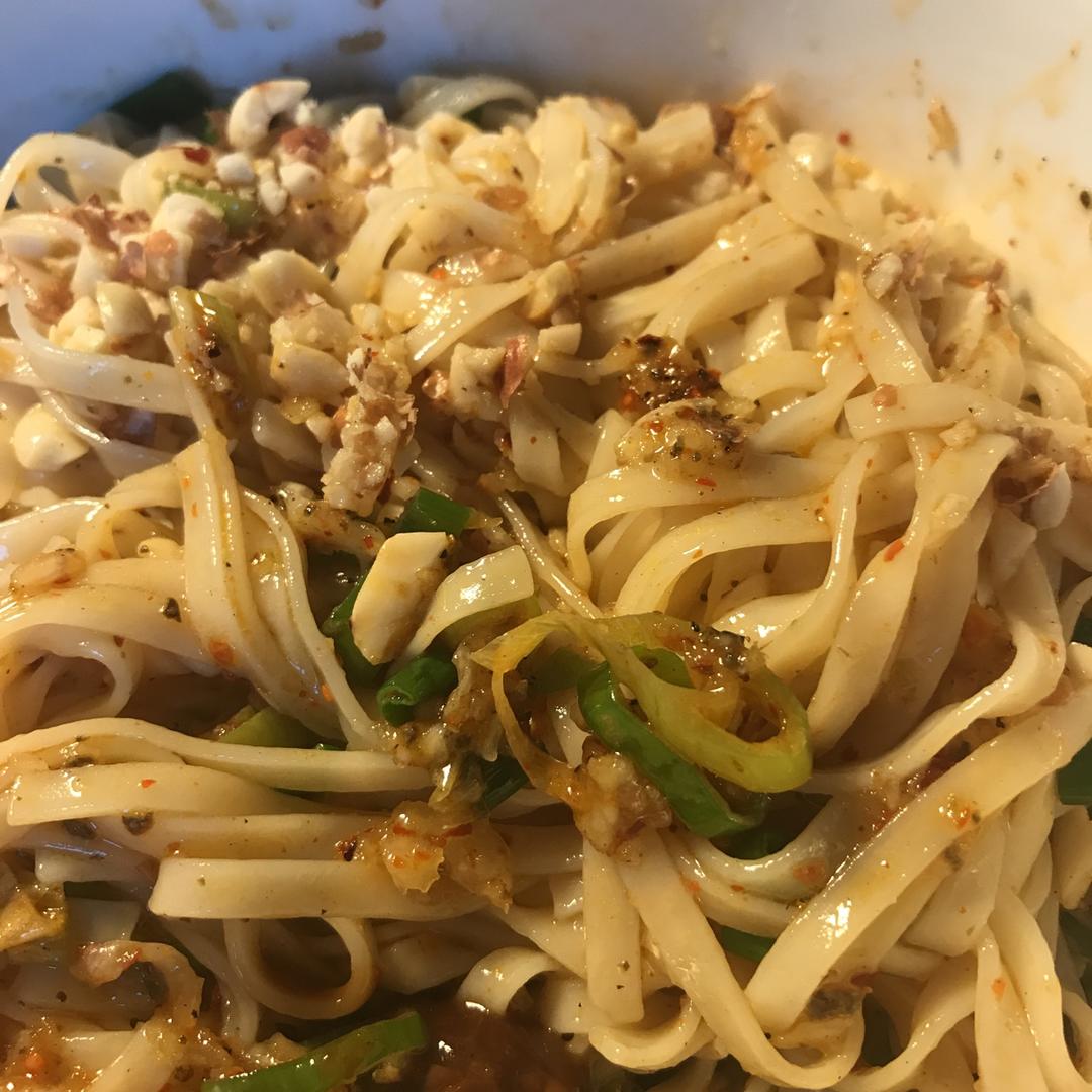 姥姥的爽口凉面！（干拌挂面）