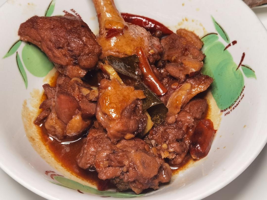 传统正宗的啤酒鸭配方和做法，鲜嫩香浓，只需炒千万不要焯水