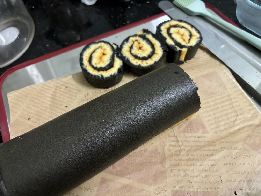 低卡零糖竹炭旋风蛋糕卷