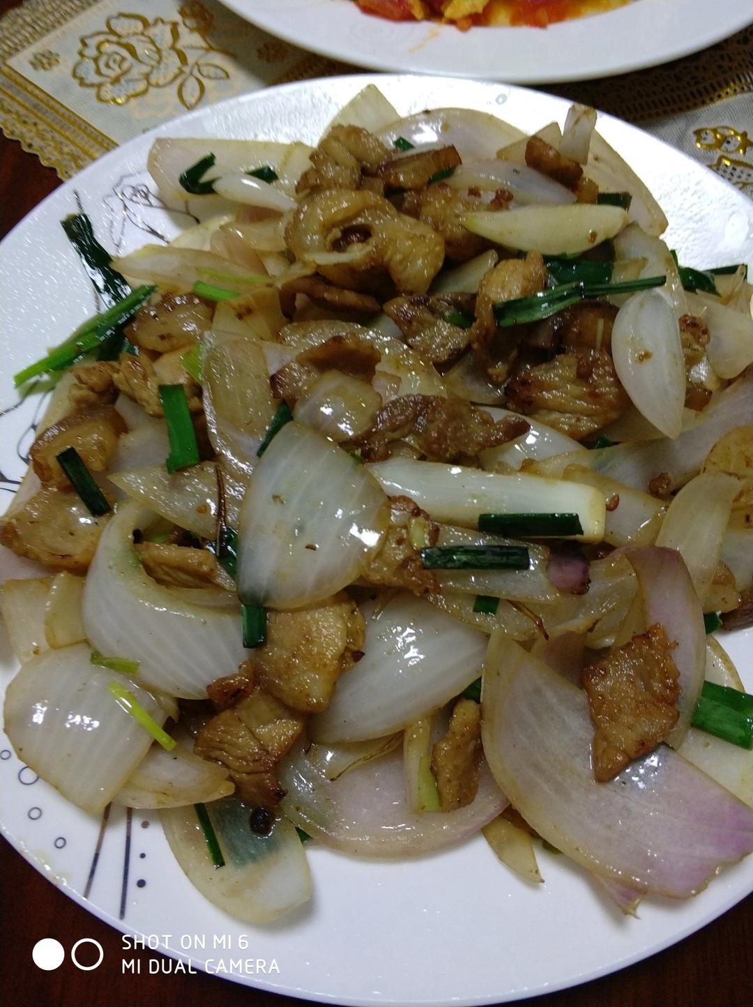 洋葱炒肉