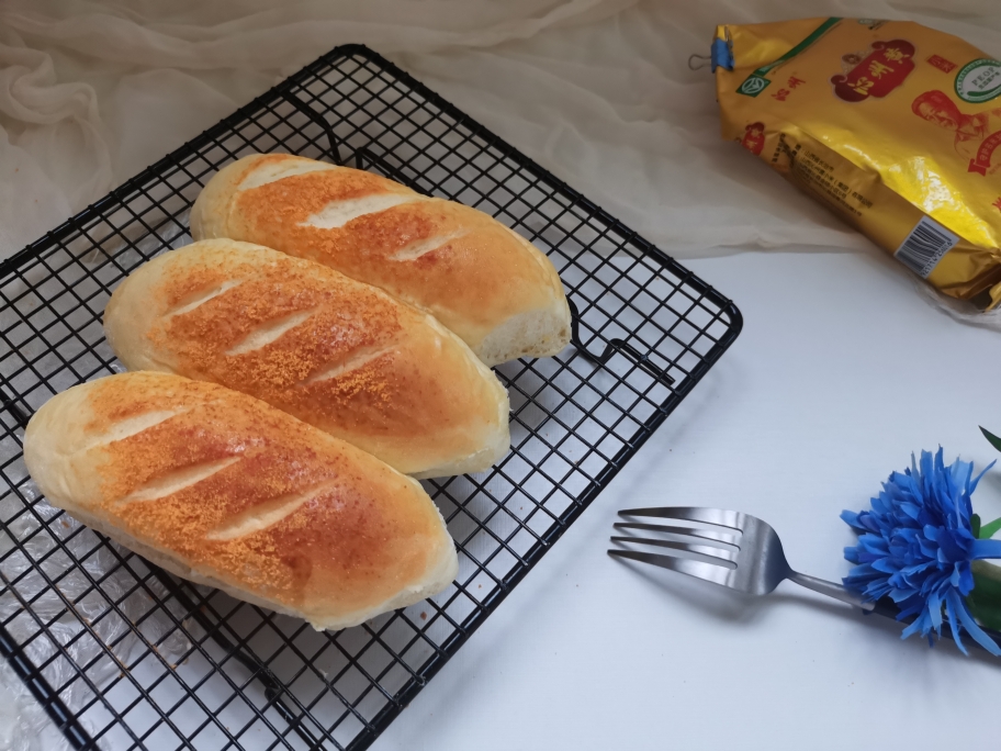 小米咸蛋黄面包的做法 步骤10