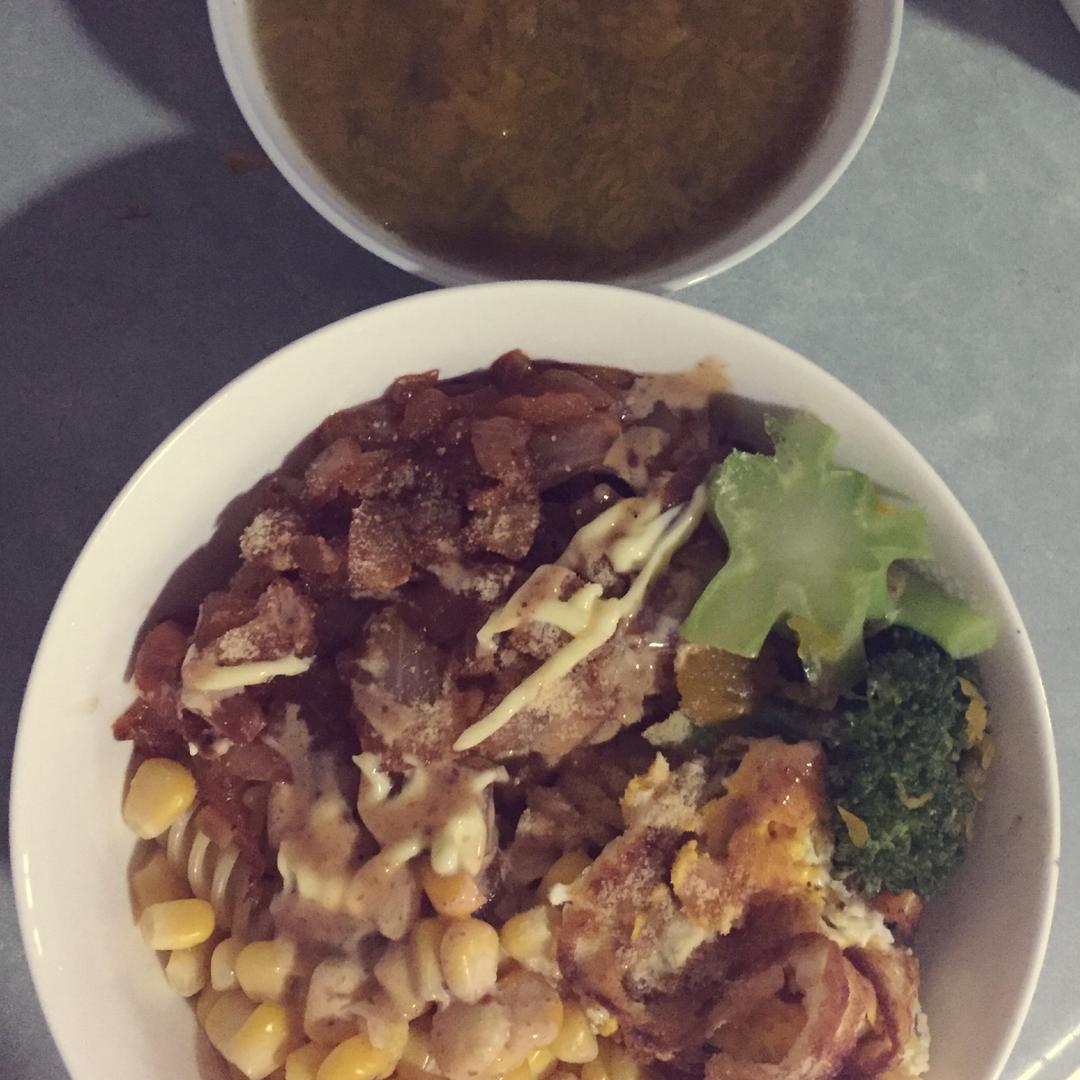 甜玉米意面沙拉