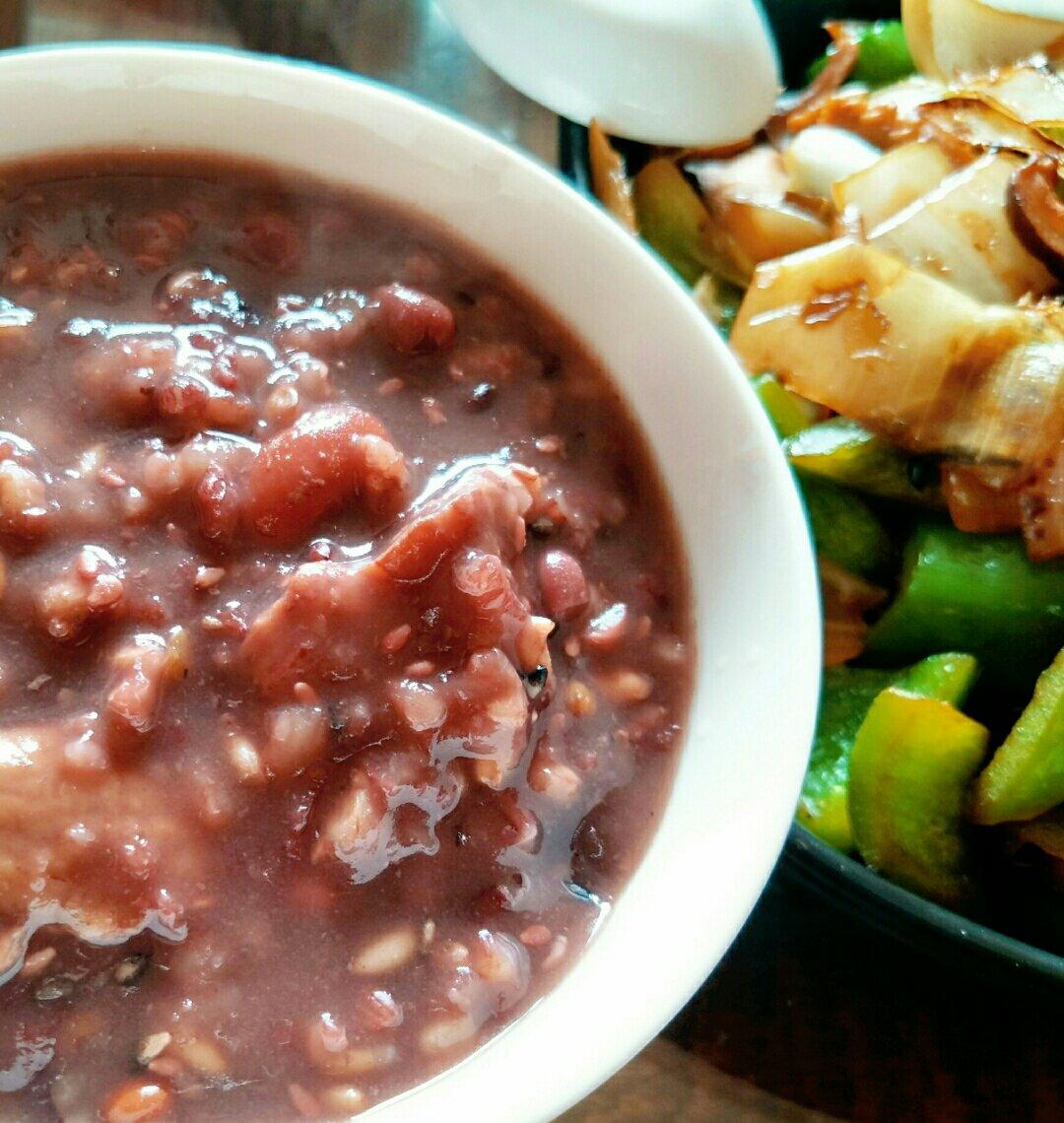 豆浆杂粮粥（别名：回归正轨粥）丨健康·三餐