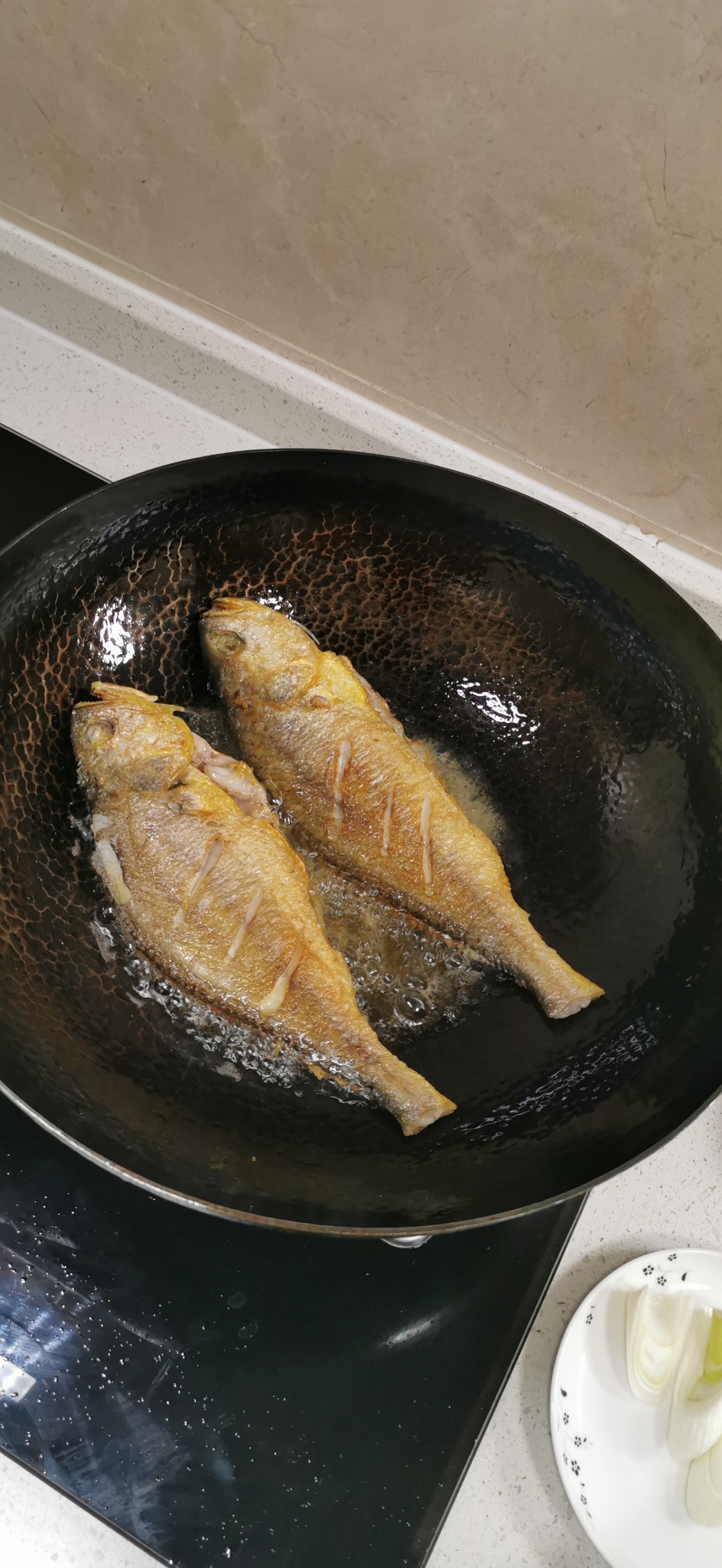 红烧糖醋小黄鱼🐟第一次烧也能很好吃的做法 步骤3