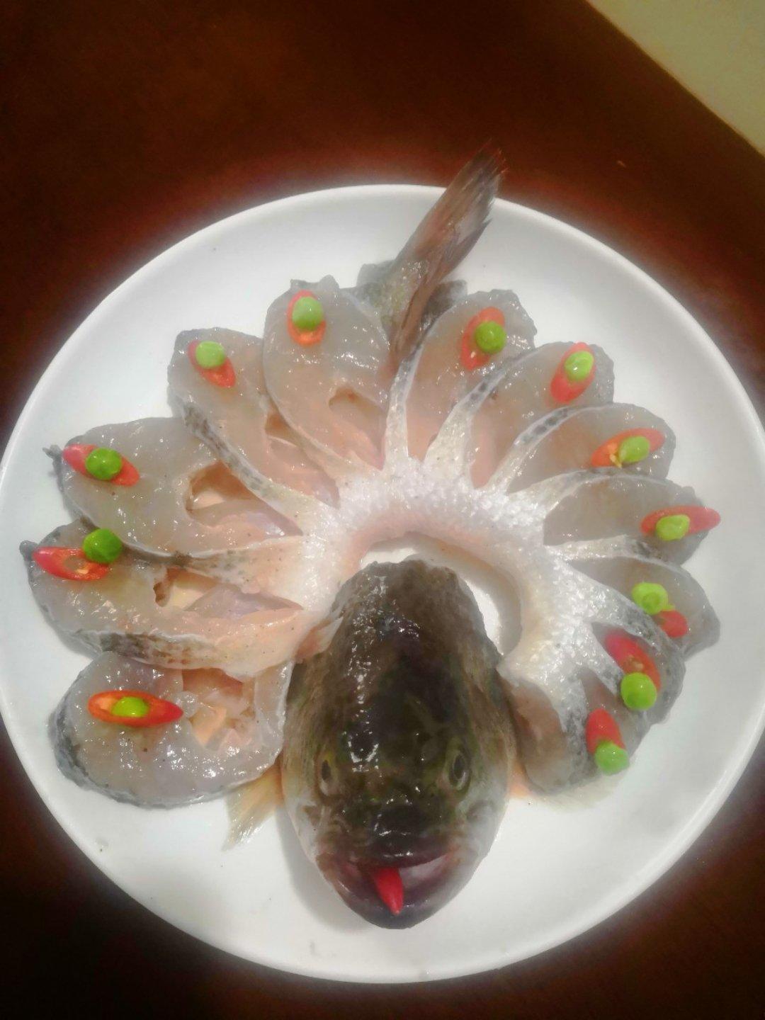 孔雀开屏清蒸鱼