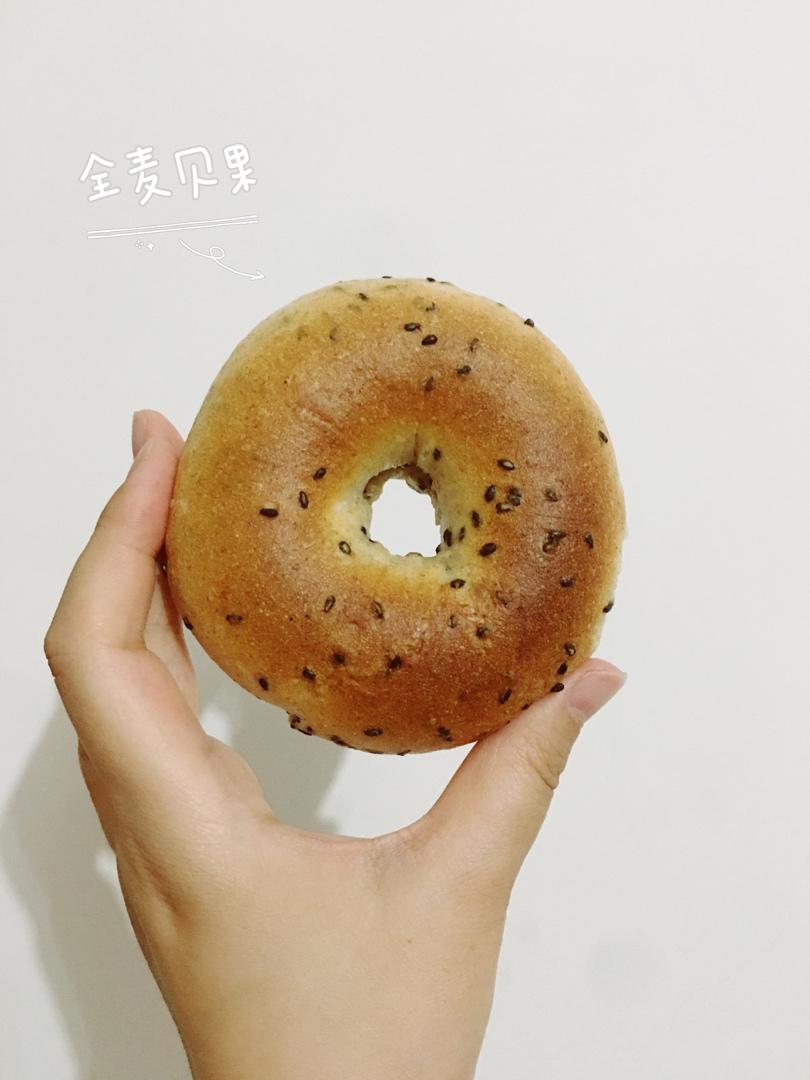 黑芝麻全麦贝果