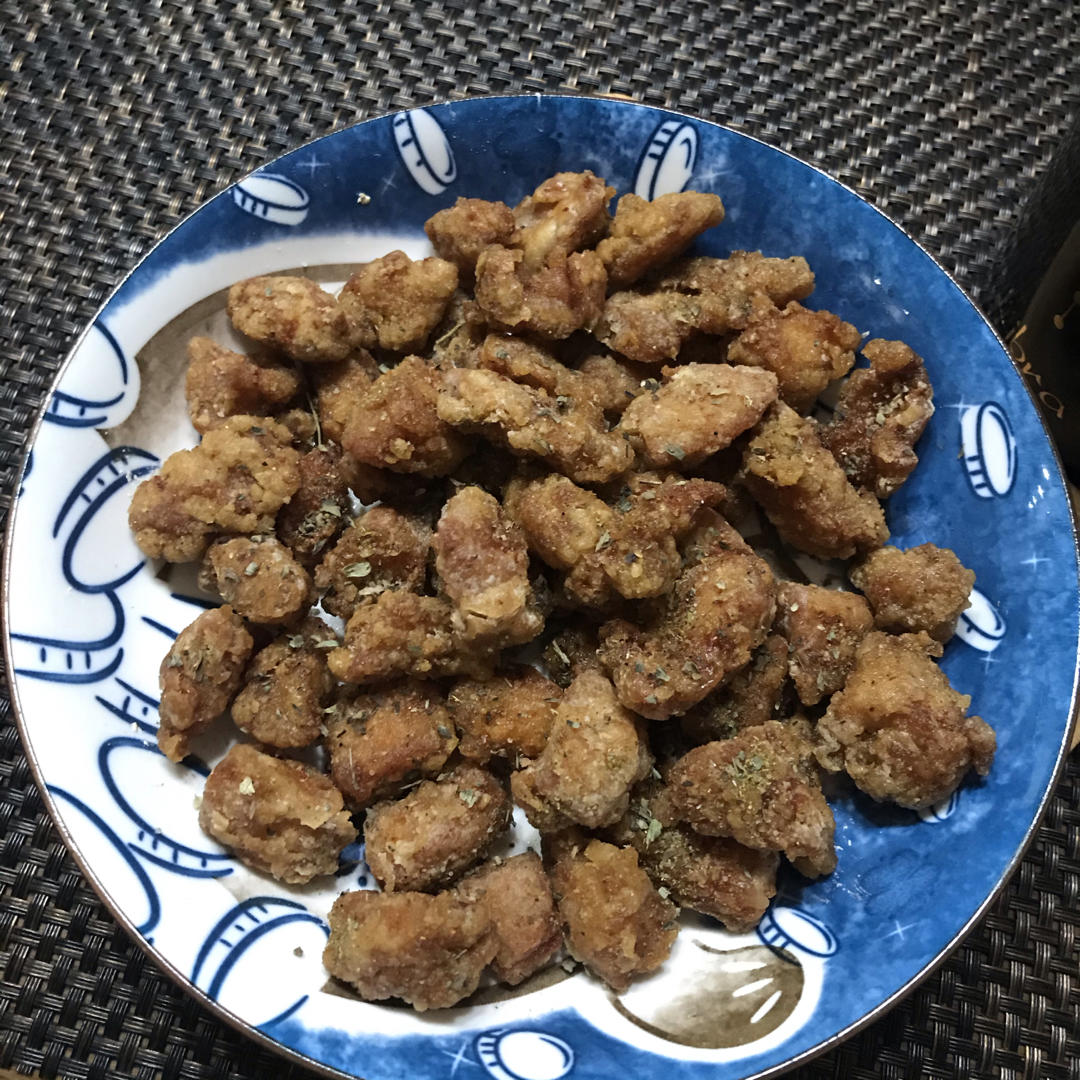 《經典台式盐酥鸡》 炸鸡米花 只要简单3種原料！