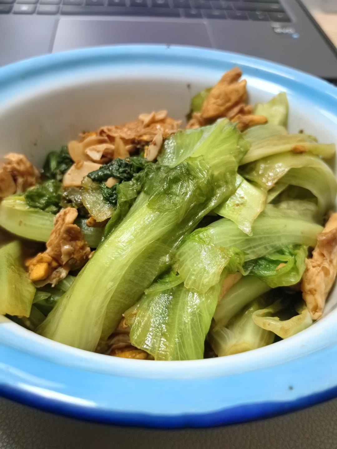 生菜炒鸡蛋很下饭🌶️