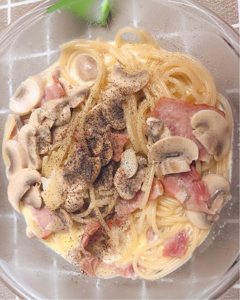 奶油蘑菇意大利面