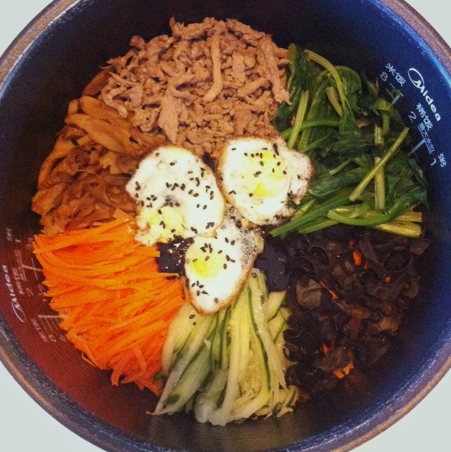 乖飘飘做的电饭煲韩式拌饭