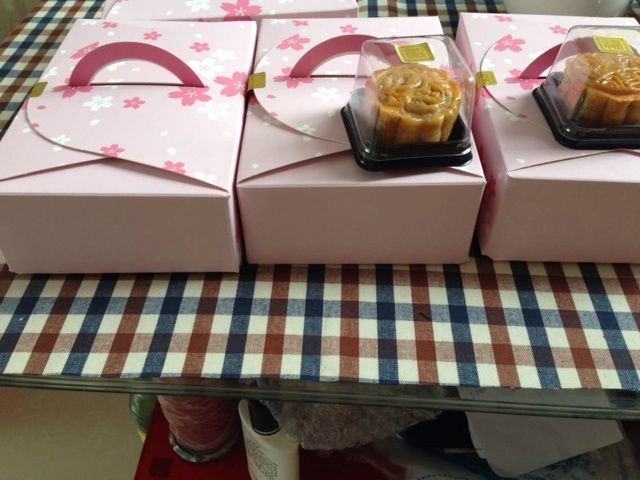 广式月饼——蛋黄莲蓉月饼