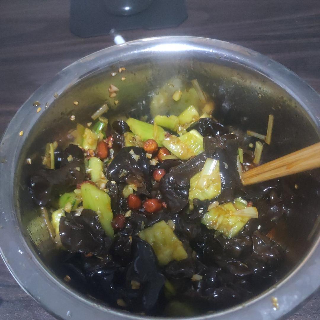 凉拌爽脆木耳
