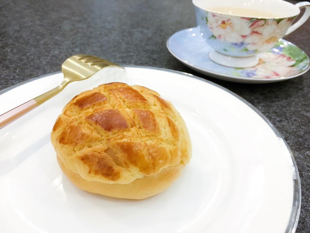 好吃到炸裂的港式菠萝包（附带制作酥皮的小视频）