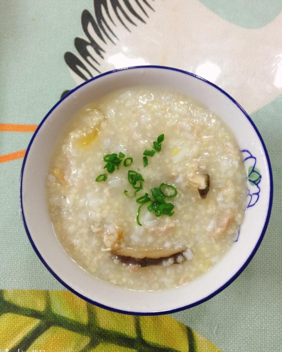 皮蛋肉沫粥＋玉米山药肉沫粥