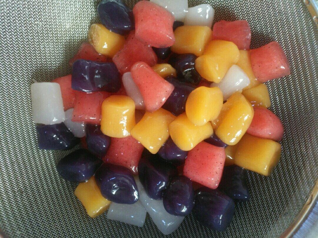 好看的多彩芋圆