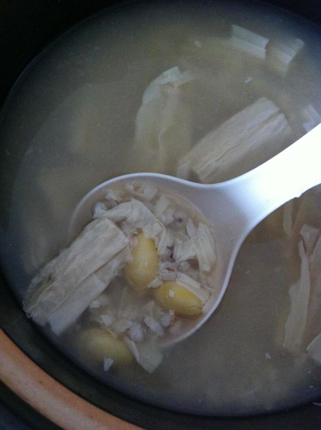 腐竹白果薏仁汤的做法