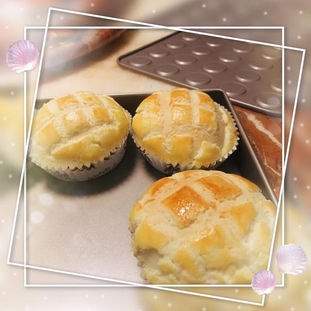 好吃到炸裂的港式菠萝包（附带制作酥皮的小视频）