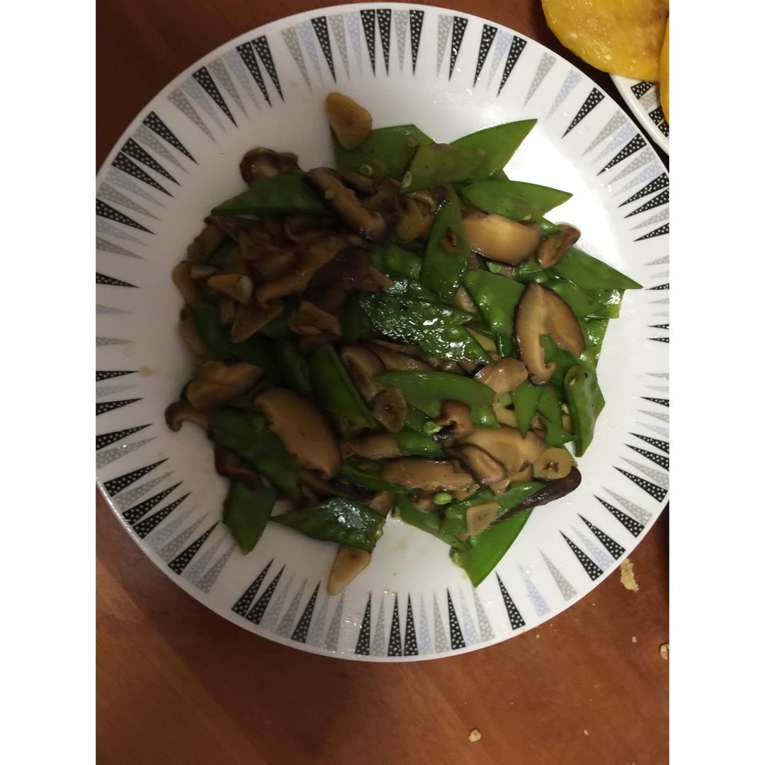 荷兰豆炒香菇