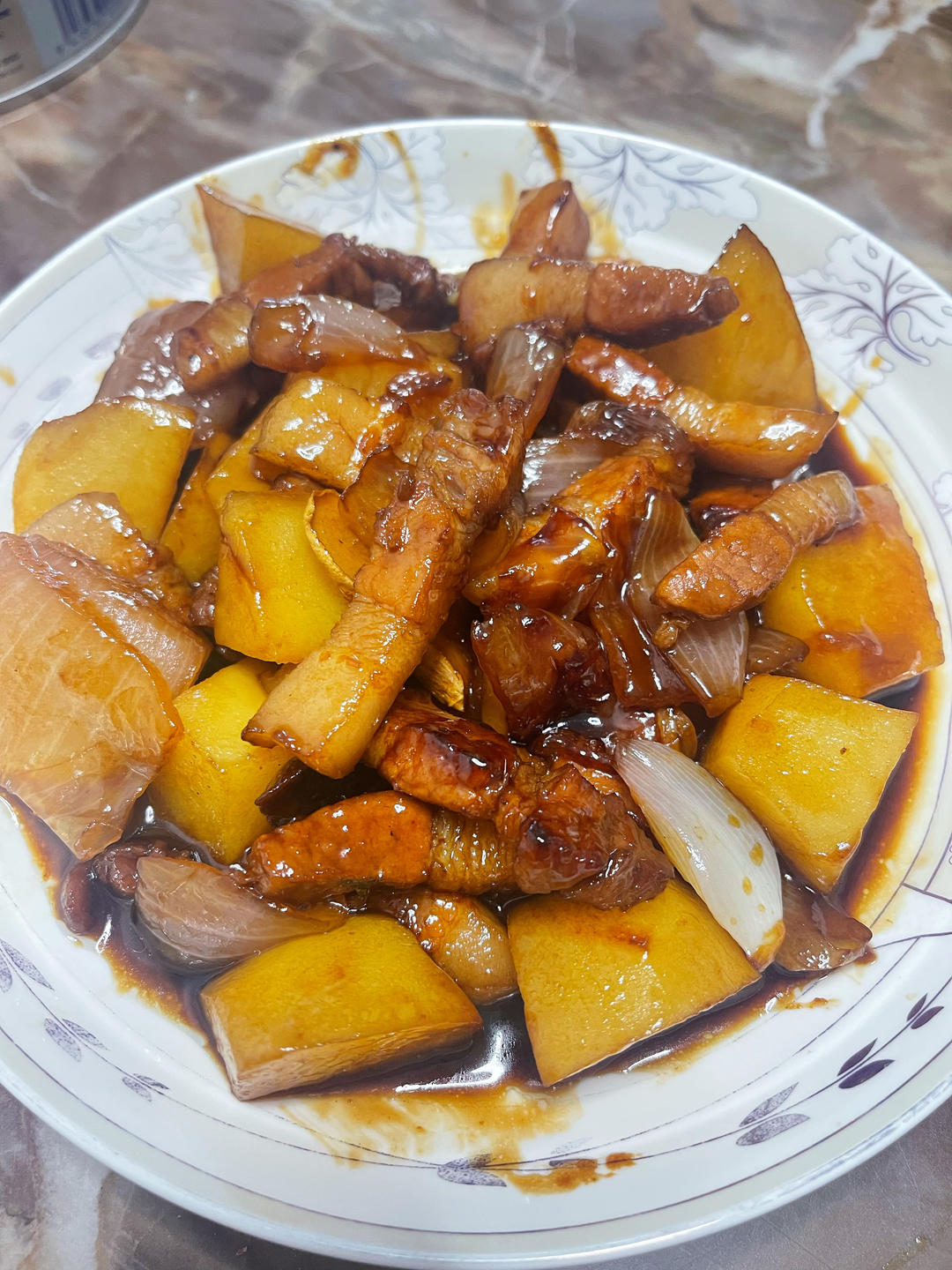 红烧肉炖土豆