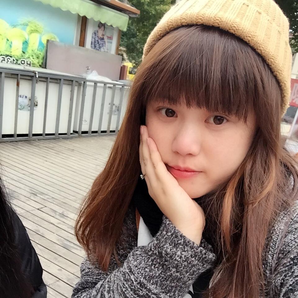 啦啦啦hyz